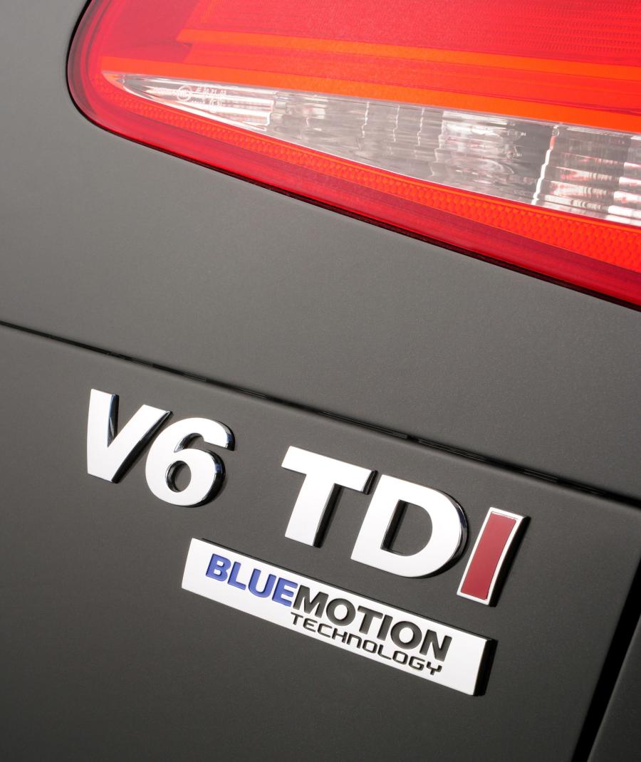  Volkswagen Touareg V6 TDi 2010 года  (UK) (фото 6 из 35)